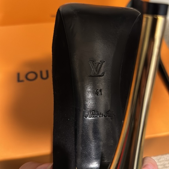 Louis Vuitton “Oh Really” Gold Lock Peep-Toe Heels - Picture 5 of 6